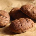 Low Carb Rezept | Herzhafte Low Carb Leinsamen Brötchen