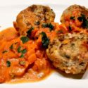 Low Carb Rezept - Feta-Hackfleischbällchen mit Tomaten
