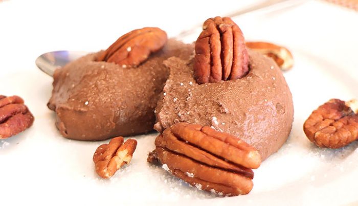 Winterliches Low carb Mousse au Chocolat (ohne Ei)