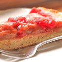 Low Carb Rhabarber-Erdbeer-Kuchen