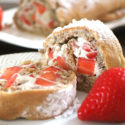 Low Carb Erdbeer-Sahne-Rolle ohne Mehl